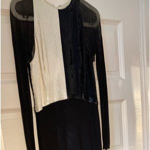 Vera Wang black/white dramatic, very elegant evening dress transparent sleeves .